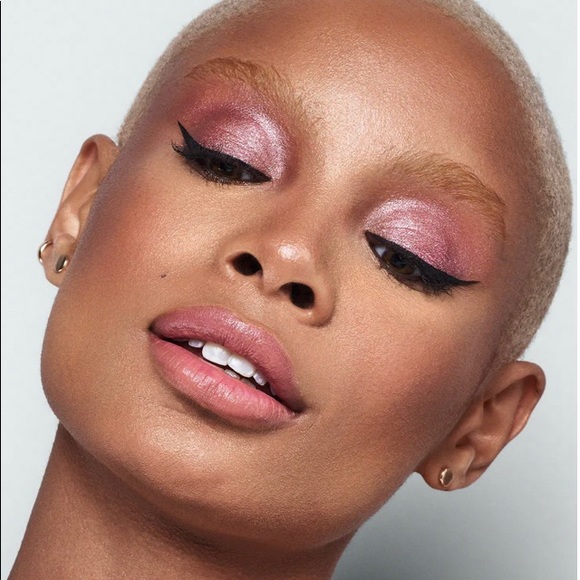 R.E.M. BEAUTY
At The Borderline Eyeliner Marker - Picture 4 of 5